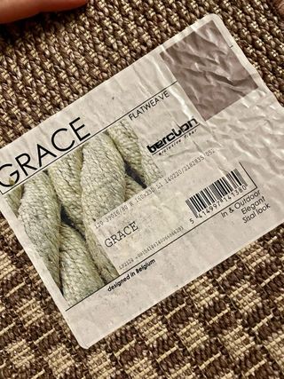 Alfombra marrón de tela