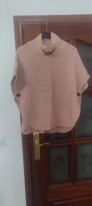 Poncho de punto beige/rosa talla única
