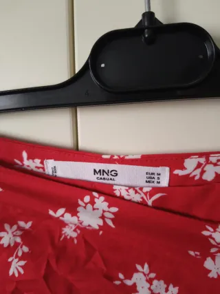 Falda larga estampada floral roja