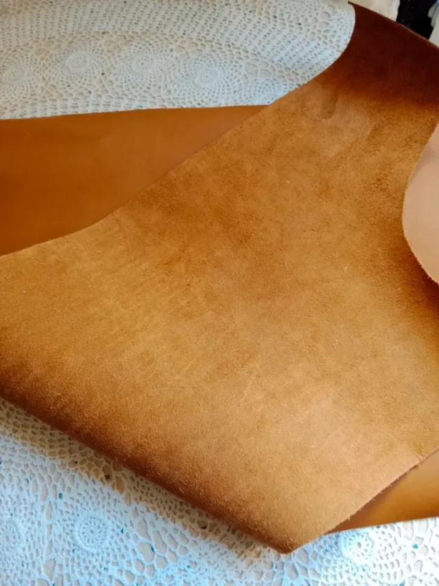 Rimanenza di pelle marrone chiaro