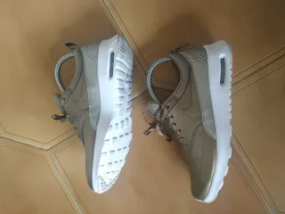 Nike Air Max Doradas