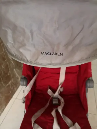 Carro de paseo Maclaren rojo