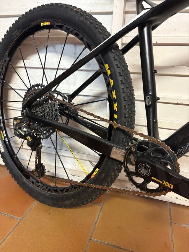 Bicicleta Focus Raven Carbono talla S 27,5