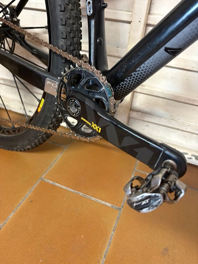 Bicicleta Focus Raven Carbono talla S 27,5