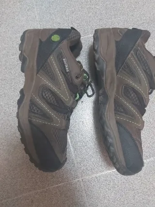 Botas de trekking talla 42/43 y Bambas