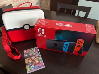Nintendo Switch + Funda + Mario Kart 8 Deluxe