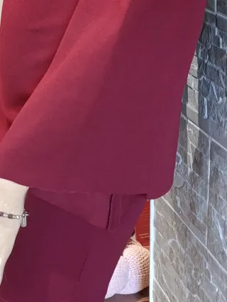 Vestido Burdeos Mangas Acampanadas