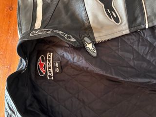 Chaqueta Alpinestars Negra y Blanca. Talla 50