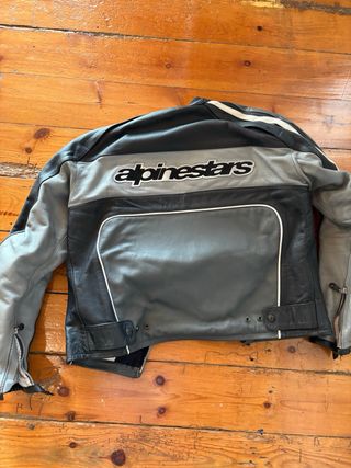 Chaqueta Alpinestars Negra y Blanca. Talla 50