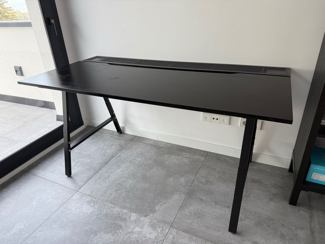 Scrivania Gamer Nera 2 pezzi a 100€ ciascuna