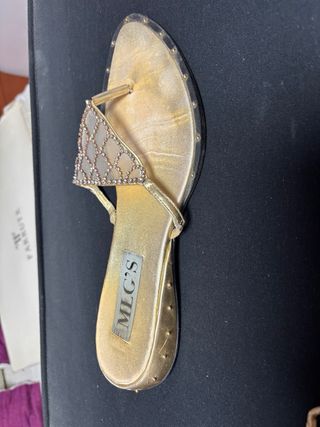 Sandalias doradas talla 41