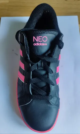 Zapatillas Adidas Neo Negras y Rosas
