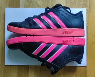 Zapatillas Adidas Neo Negras y Rosas