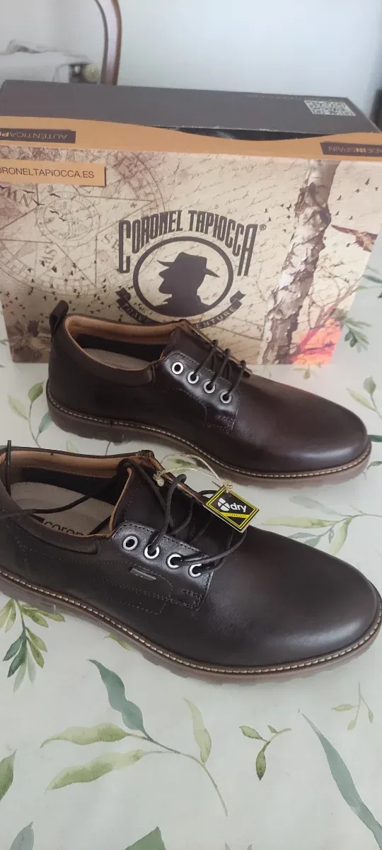 Zapatos de piel Coronel Tapiocca marrones