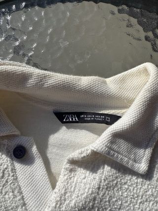 Camiseta Polo Zara Blanca y Morada