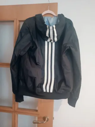 Chaqueta Reversible Adidas Negra y Multicolor