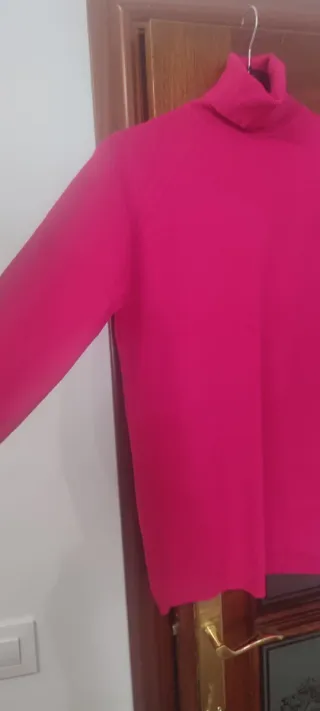Jersey cuello alto rosa