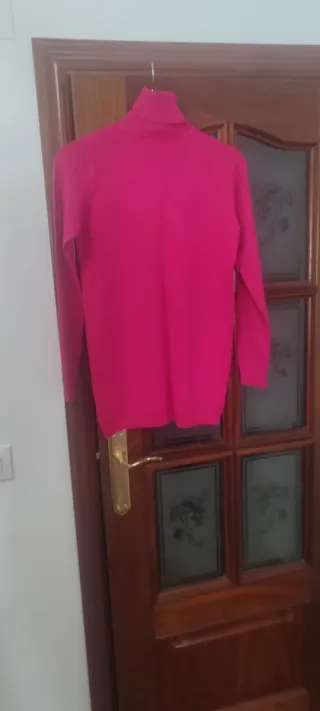 Jersey cuello alto rosa