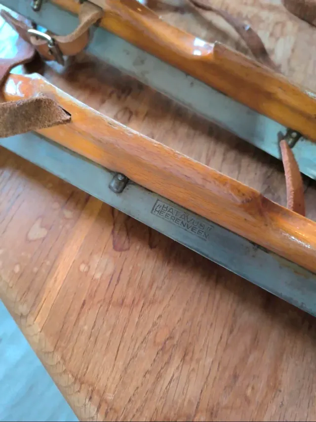 Patines de hielo antiguos escandinavos