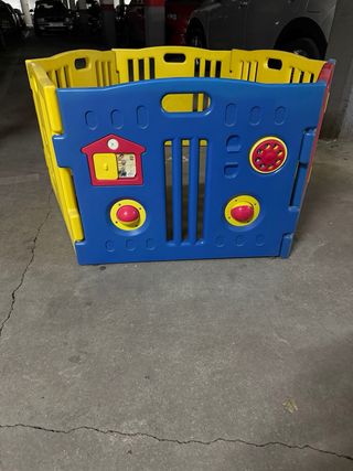 Parque infantil de plástico