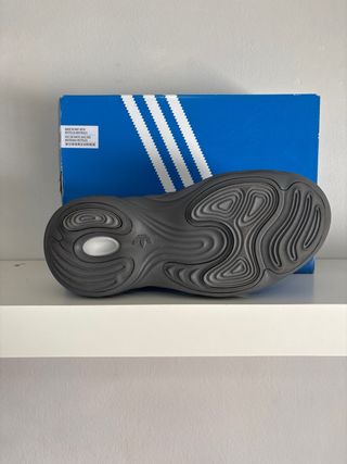 Adidas Adifom Q Gris