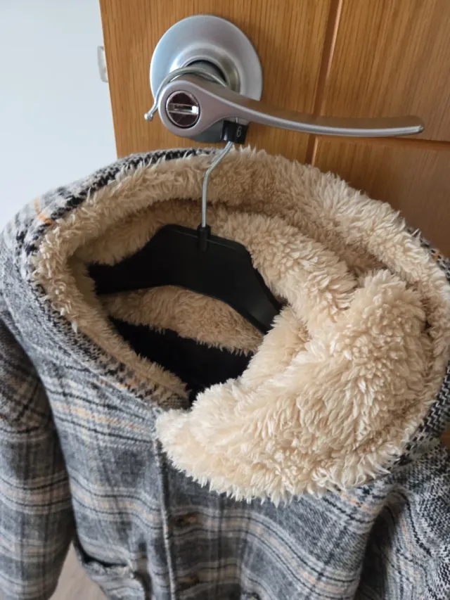 Abrigo niño cuadros forro acolchado T.13-14