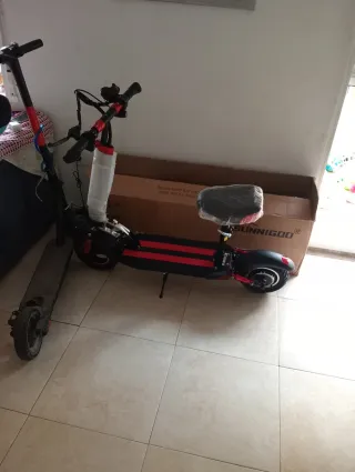 Patinete Eléctrico con Asiento