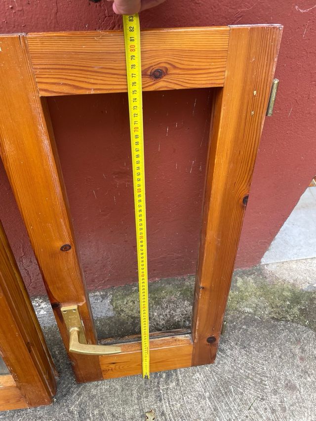 Preciosa ventana pequeña de 2 hojas madera tela