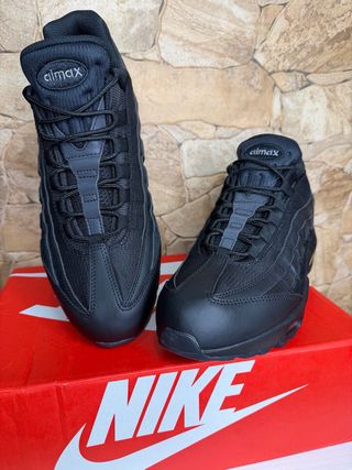 Nike Air Max 95 Negras
