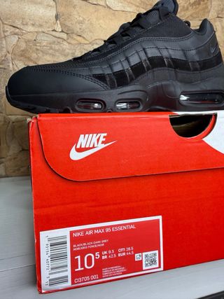 Nike Air Max 95 Negras