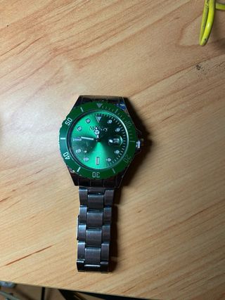 Reloj de pulsera plateado para hombre