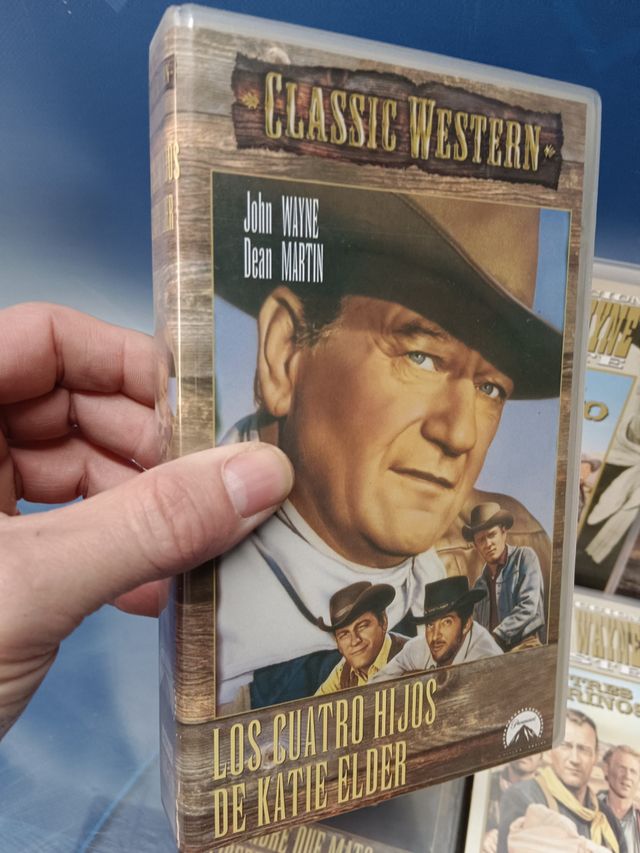 5 cintas VHS , JOHN WAYNE, classic western, El dorado, Rio Bravo, Los tres padrinos y mas