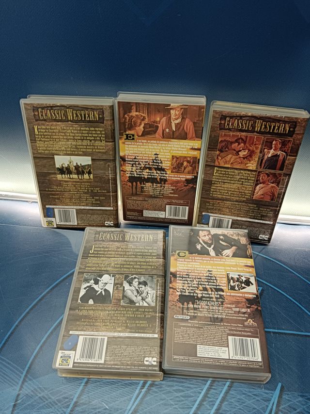 5 cintas VHS , JOHN WAYNE, classic western, El dorado, Rio Bravo, Los tres padrinos y mas