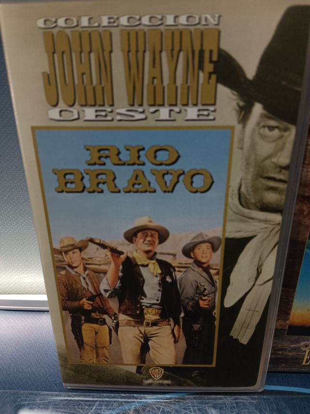 5 cintas VHS , JOHN WAYNE, classic western, El dorado, Rio Bravo, Los tres padrinos y mas