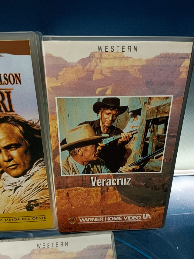7 cintas VHS , Western, El jinete pálido, Solo ante el peligro, El fuera de la ley, Veracruz y mas