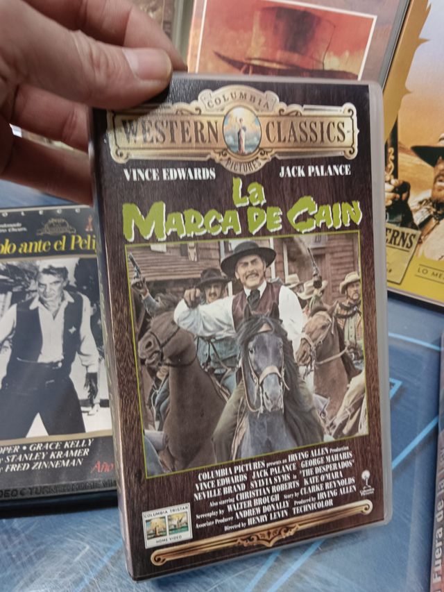 7 cintas VHS , Western, El jinete pálido, Solo ante el peligro, El fuera de la ley, Veracruz y mas