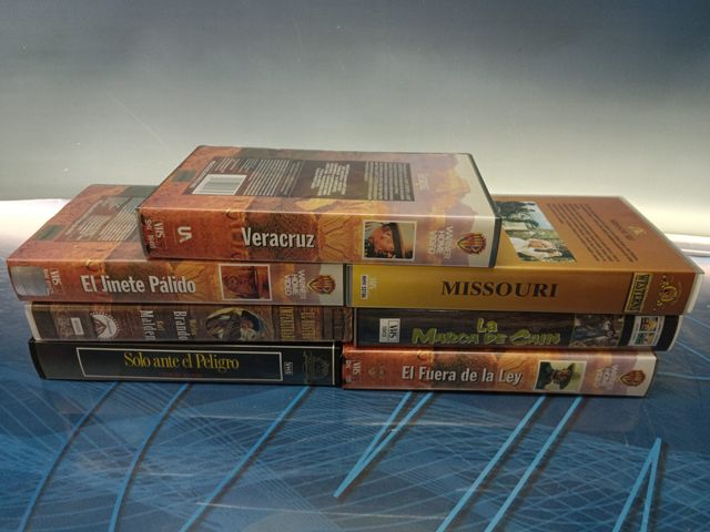 7 cintas VHS , Western, El jinete pálido, Solo ante el peligro, El fuera de la ley, Veracruz y mas