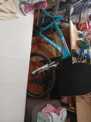 Bicicleta Rosa azul marca btwin