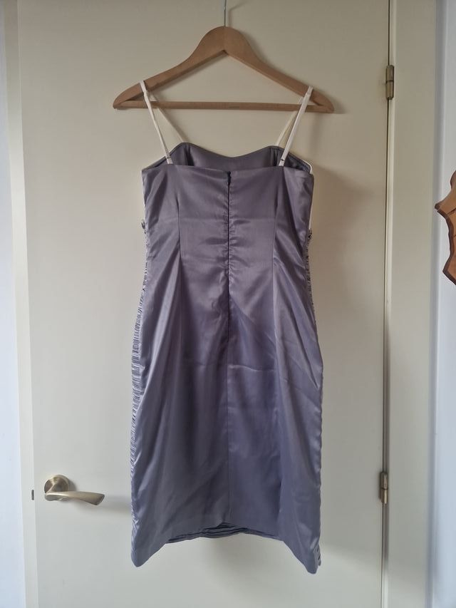 Vestido gris/blanco y chaqueta