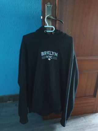 Sudadera Negra BRKLYN NYC