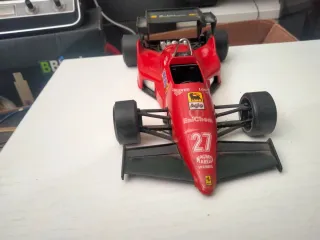 Bburago Ferrari 126 C4 1/24 M.Alboreto