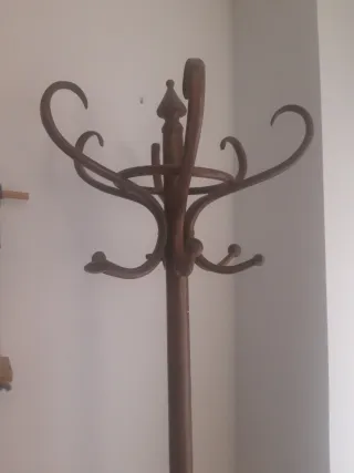 Perchero de madera vintage