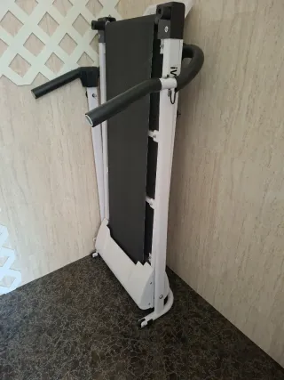 Cinta de correr plegable blanca