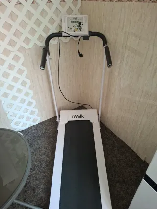 Cinta de correr plegable blanca