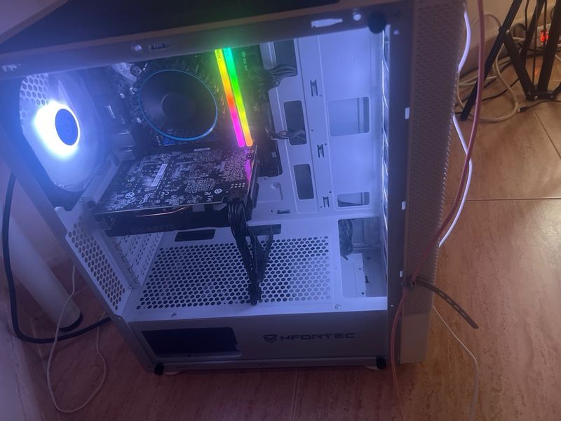 Ordenador Gamer MSI Blanco + 2 Monitores afbeelding 2