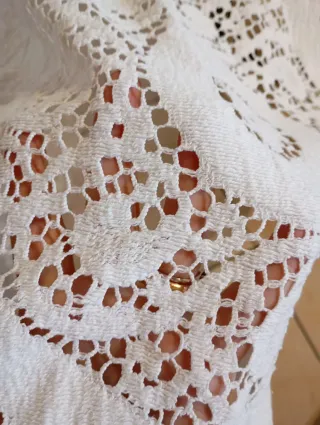 Tovaglia rotonda vintage effetto ricamo