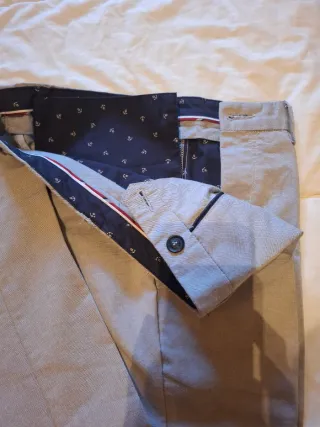 Pantalón tipo docker hombre gris