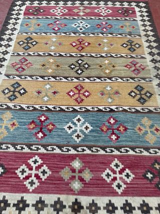 Tappeto Kilim Persiano Annodato a Mano