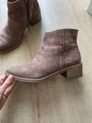 Botines de cuero beige