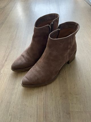 Botines de cuero beige